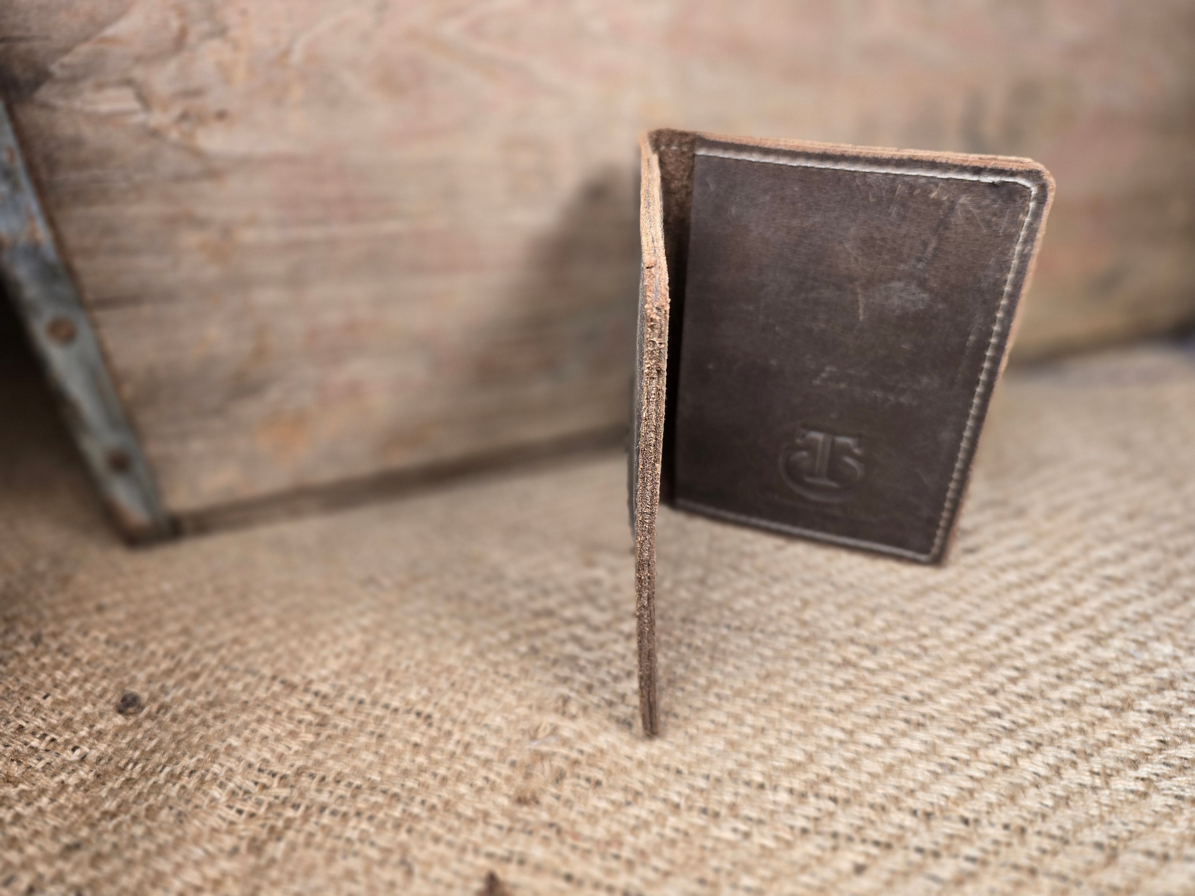 Bifold Card Holder L4