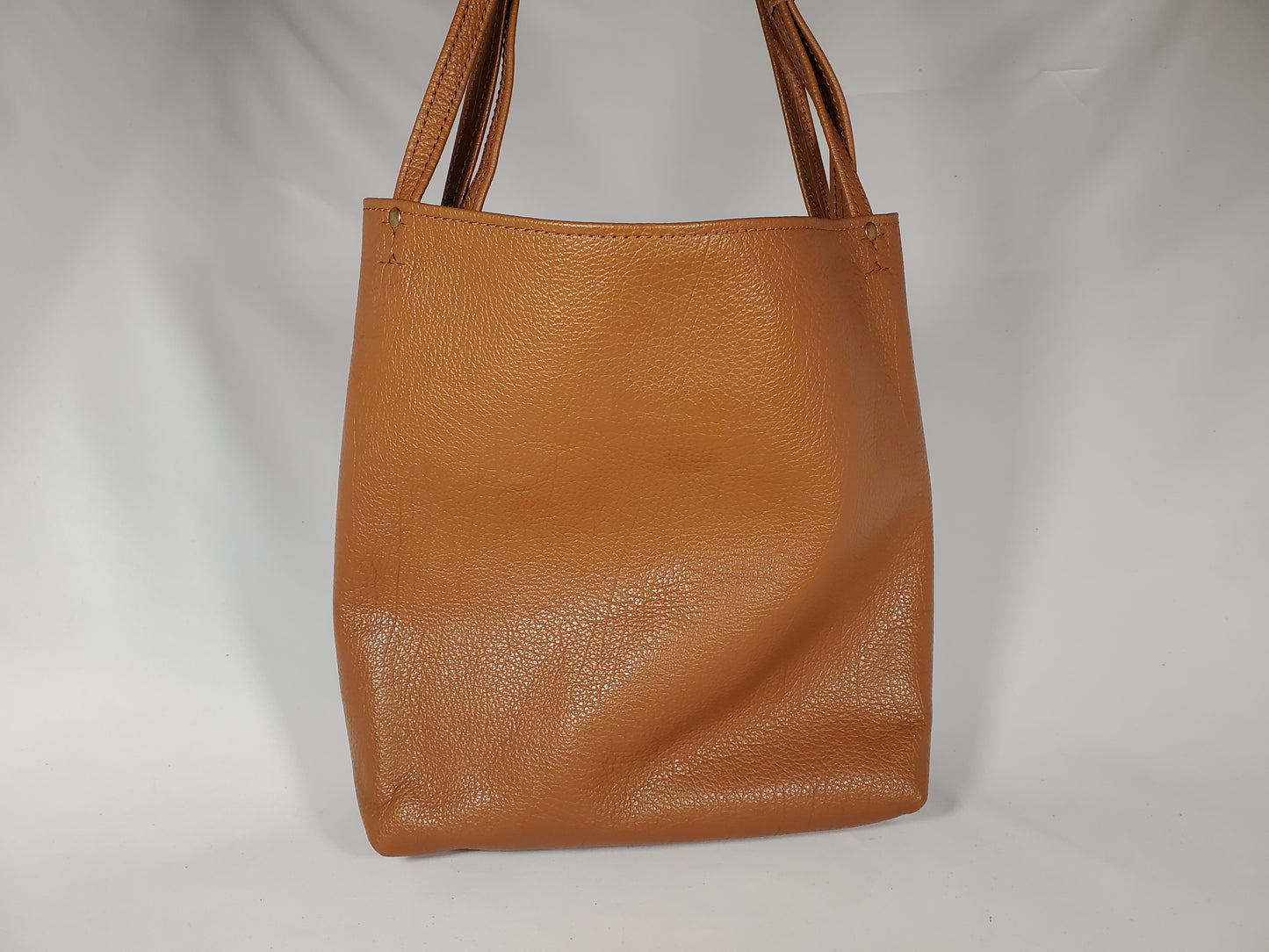 Tote bag with adjustable strap